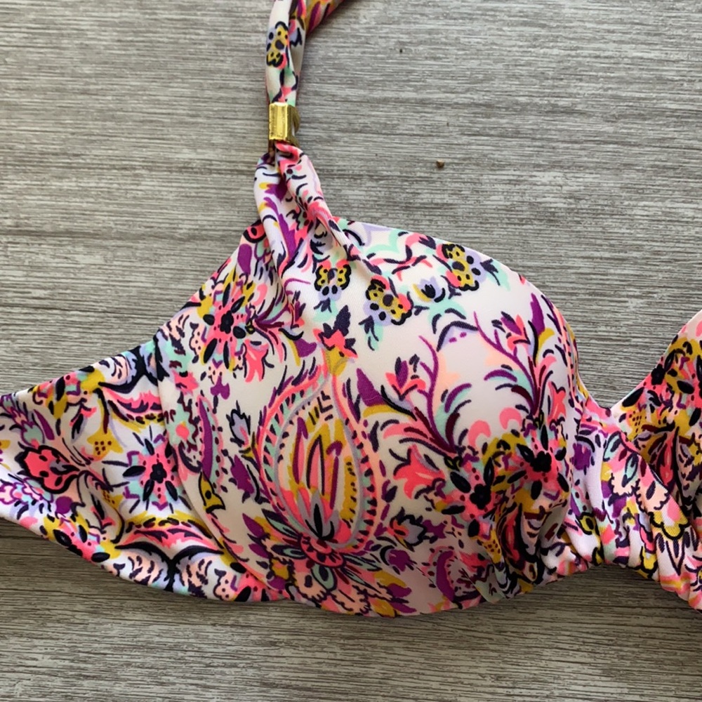 size 32A victoria’s secret bikini top - Picture 2 of 2